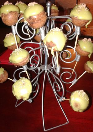 A picture of Mint Chocolate Cake Pops.