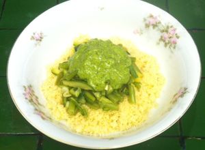 Una foto de Ensalada con cous cous, ejotes y calabacitas