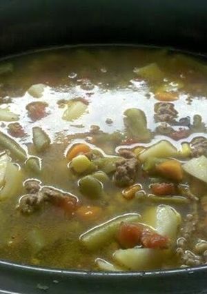 A picture of Crock Pot Soup.