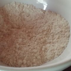 A picture of Iz's Vegan Cornmeal Mix.