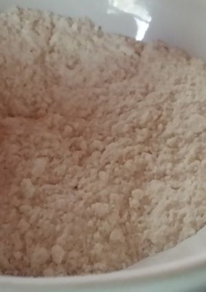 A picture of Iz's Vegan Cornmeal Mix.