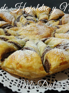 Una foto de Flor de hojaldre y nutella