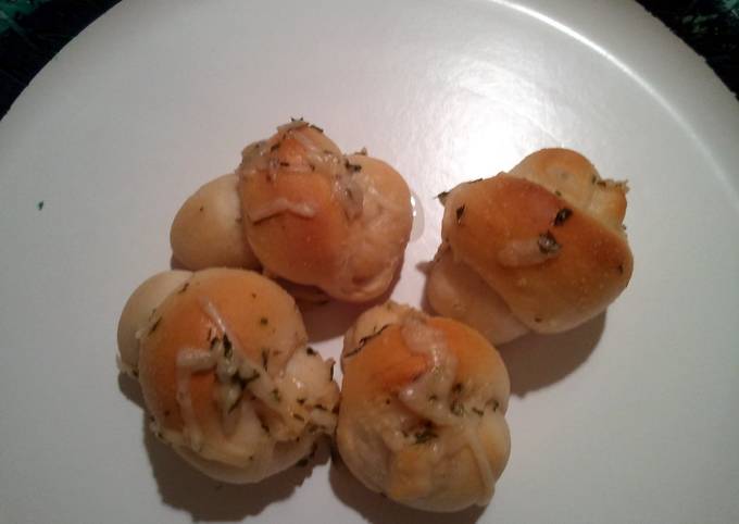 Garlic knots