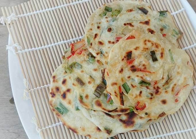 How to Prepare Homemade Scallion Vegan Pancake