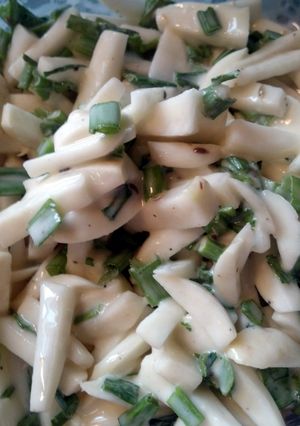 A picture of Creamy White Radish Salad.