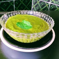 A picture of Green Chutney With Amla (Gooseberry) Powder.