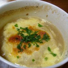 A picture of Gratinéed Onion Soup Made with Fu Dried Wheat Gluten.