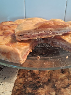 Una foto de Tarta dulzona de jamón y queso