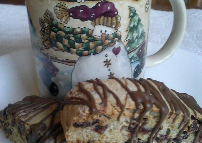 " Cranberry Walnut Biscotti "