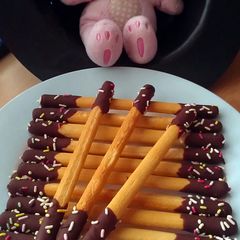 A picture of Vickys Magic Wands/Fairy Wands/Sparklers! Kids Party Idea.