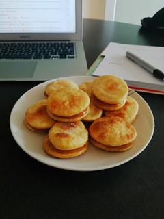 Una foto de Alfajores caseros 💜