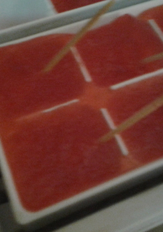A picture of Refreshing ice lolly.