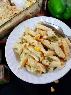 बेक्ड व्हाइट सॉस पास्ता(baked white sauce pasta recipe in hindi) रेसिपी मुख्य फोटो