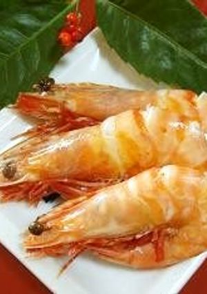 A picture of Sweet Simmered Shrimp for Osechi (New Year's Feast).