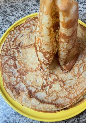 Une photo de 🥞🥣👑Crêpes facile 🍾🥄