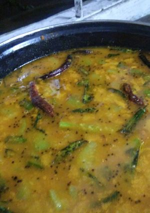 A picture of South Indian Sambhar.