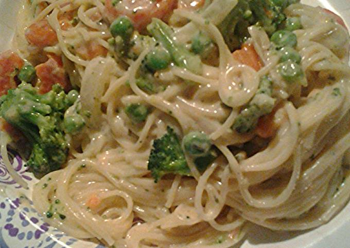Simple Way to Make Quick Vegetable noodle alfredo