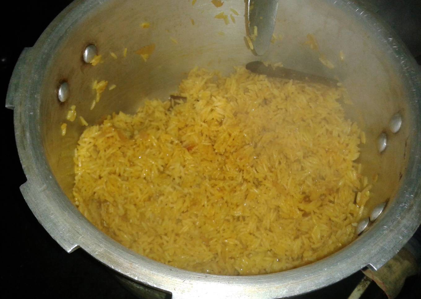 spiced turmeric pulao