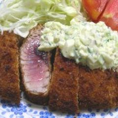 A picture of Fried Skipjack Tuna with Tartar Sauce.