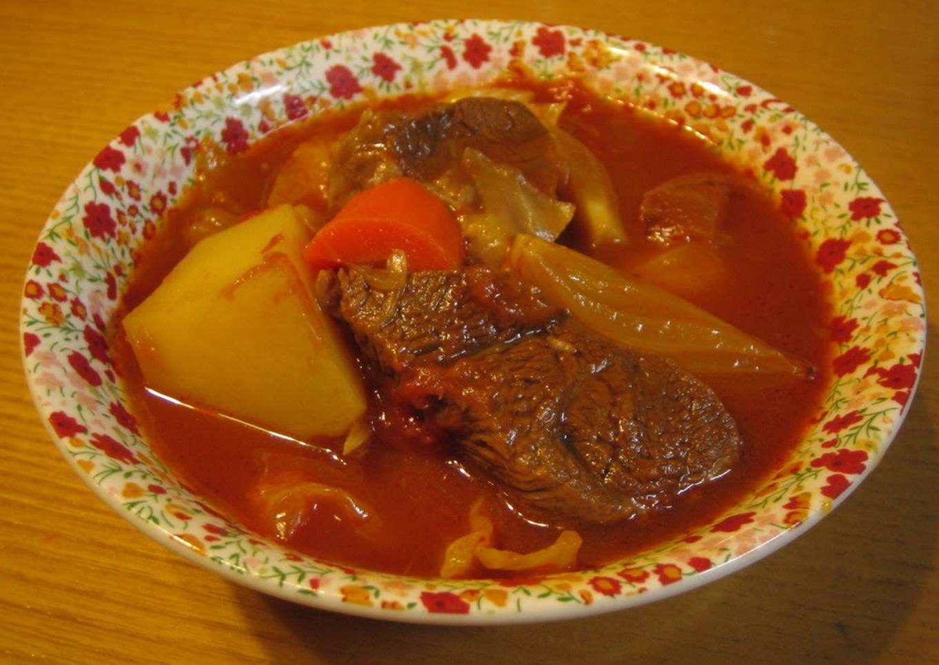 Light borscht with tender meat