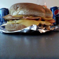 A picture of breakfast sandwich.