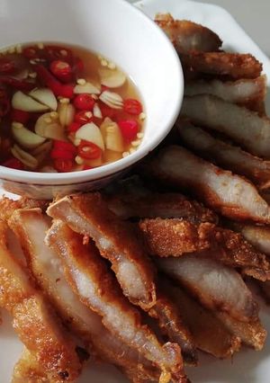 รูปของ หมูสามชั้นทอดน้ำปลา