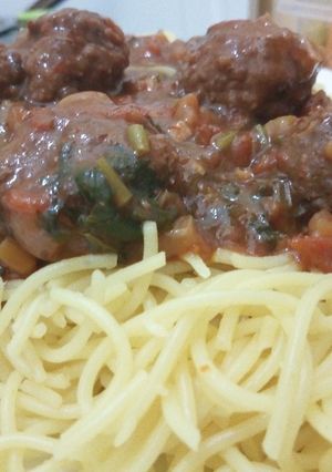 A picture of Spaghetti And Meat Balls.