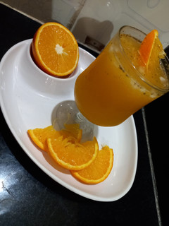 ઓરેન્જ જ્યુસ (Orange Juice Recipe In Gujarati) રેસીપી મુખ્ય ફોટો