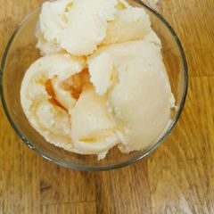 Vanilla ice-cream thermomix A picture of Vanilla ice-cream thermomix.