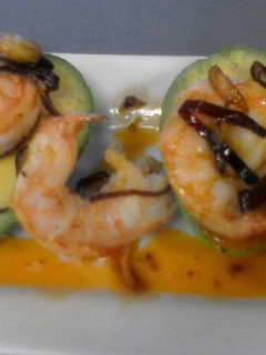 Una foto de Aguacates rellenos de camarones