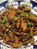 Fusilli (ฟูชิลี่) ผัดซีอิ้วไก่ 😚