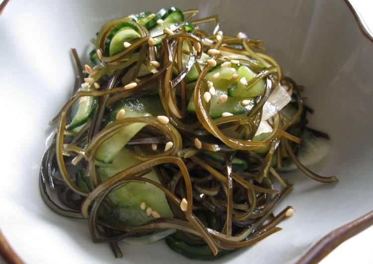 Easiest Way to Prepare Homemade Kombu (Kelp) Cucumber Daikon Salad