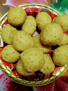 મગસ (Magas Recipe In Gujarati) રેસીપી મુખ્ય ફોટો