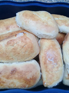 A picture of Golden Rolls.