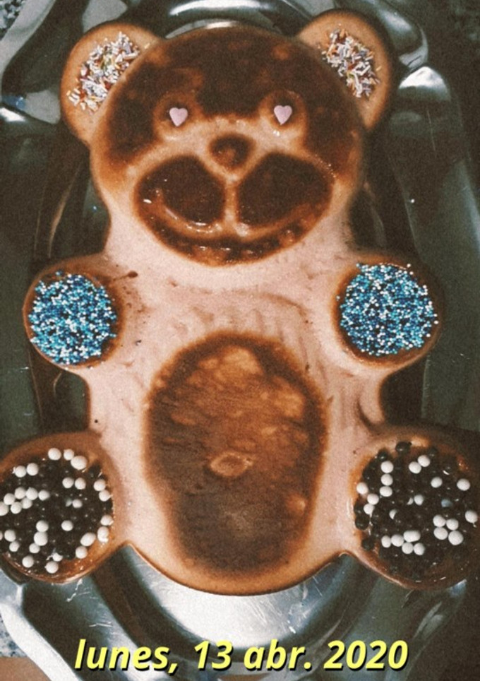 Una foto de Bizcocho relleno de nocilla