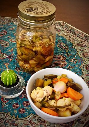 عکسی از دستور ترشی مخلوط