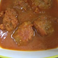 A picture of M's Meatballs gravy.