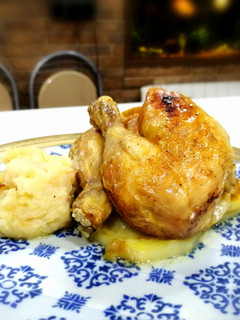 Una foto de Pollo asado al estilo de mi suegra una receta de 10 😍
