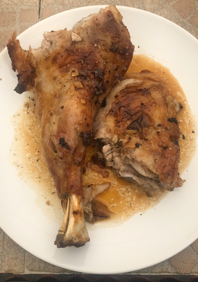 Una foto de Jarretes de cordero lechal al limón y horno