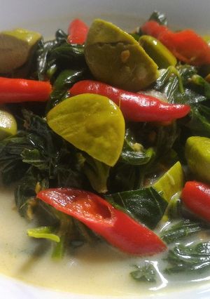 Foto resep Kuah Santekong (santan pete daun singkong)