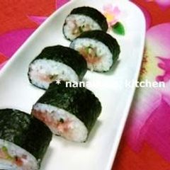 Negi-Toro (Scallions and Fatty Tuna) Sushi Rolls A picture of Negi-Toro (Scallions and Fatty Tuna) Sushi Rolls.