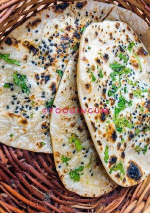 A picture of Restaurant style Kulcha on Tawa.