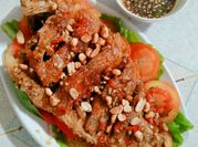 A picture of cá me cá sốt me