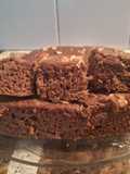 Esponjosos de chocolate y nueces, almendras