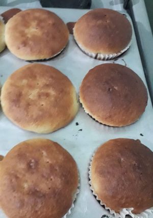 A picture of Orange cupcakes.