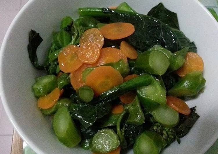 Steps to Make Homemade Kai Lan with carrots