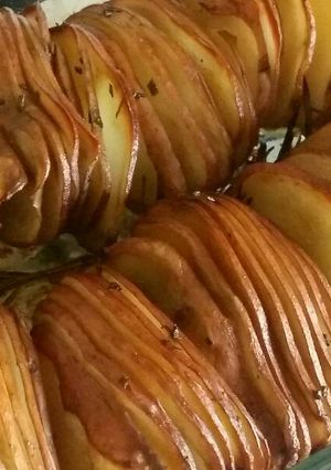 A picture of Vickys Sliced Rosemary & Garlic Butter Potatoes, GF DF EF SF NF.