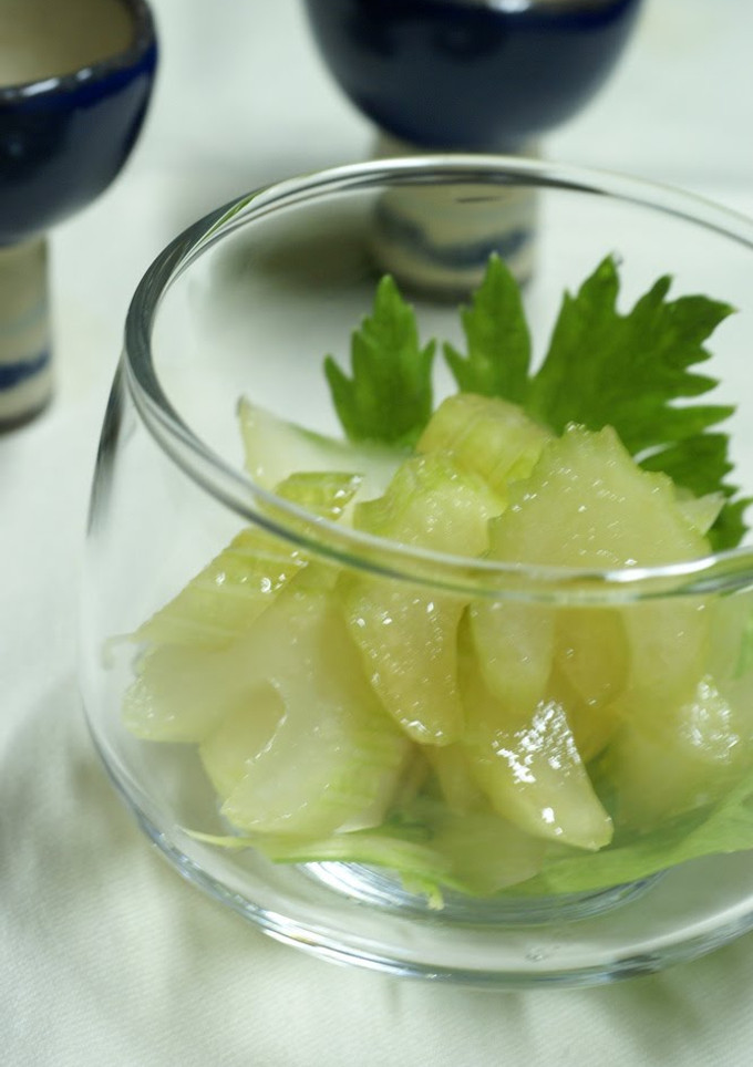 A picture of Celery Pickles.
