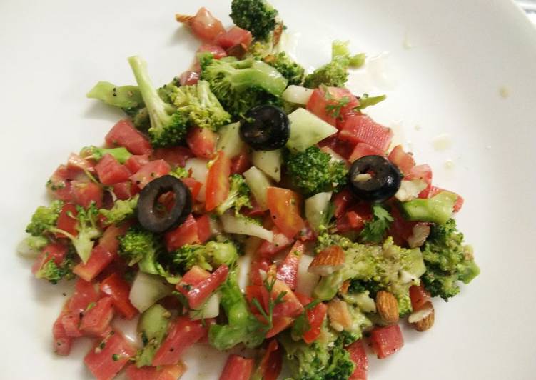 Step-by-Step Guide to Make Perfect Healthy Broccoli Carrot Olives Salad