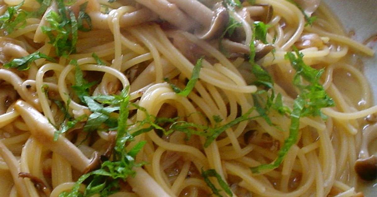 Mushroom Soup Pasta with Umeboshi and Butter Recipe by  -  Cookpad